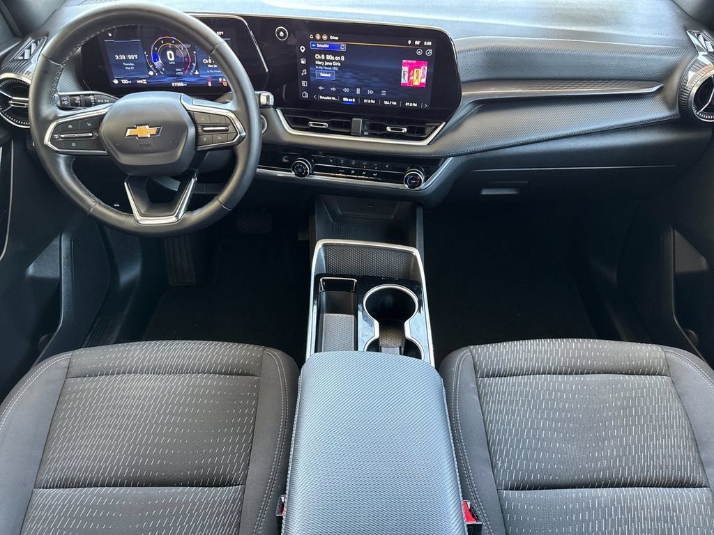 Used 2025 Chevrolet Equinox LT AWD/4WD image 14