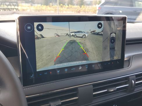 Certified 2024 Lincoln Corsair AWD w/ Equipment Group 101A image 17