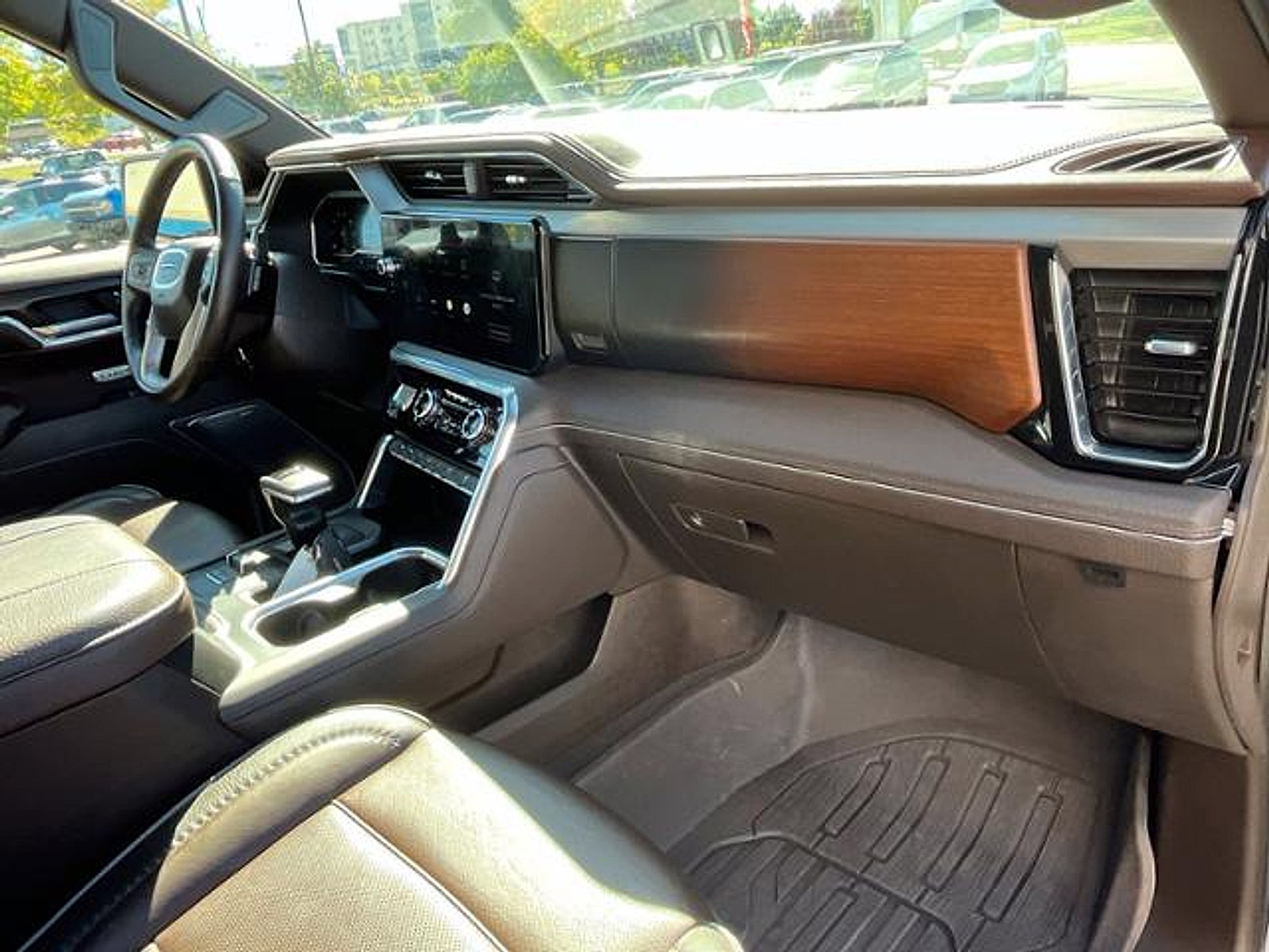Used 2025 GMC Sierra 1500 Denali w/ Denali Reserve Package AWD/4WD image 26