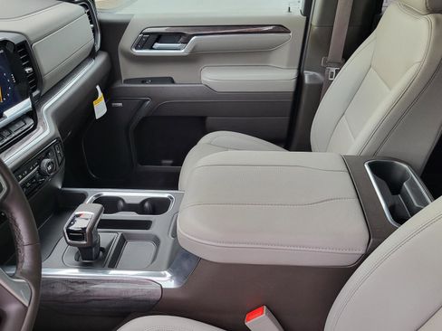 New 2025 Chevrolet Silverado 1500 LTZ image 18