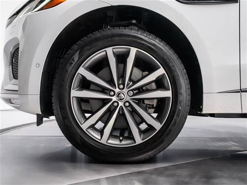 New 2026 Jaguar F-PACE R-Dynamic S AWD/4WD image 11