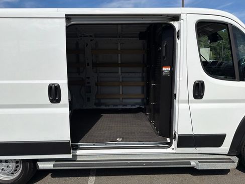 Used 2025 RAM ProMaster 2500 w/ U-Haul Equipment Group FWD image 8