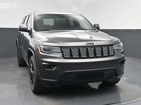Used 2021 Jeep Grand Cherokee Laredo X AWD/4WD image 21