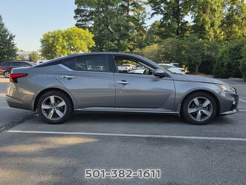 Used 2019 Nissan Altima 2.5 SV FWD image 6