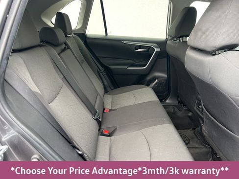 Used 2022 Toyota RAV4 XLE image 18
