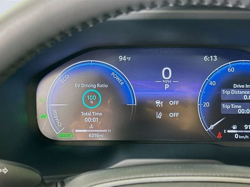 Used 2025 Toyota RAV4 Limited AWD/4WD image 12