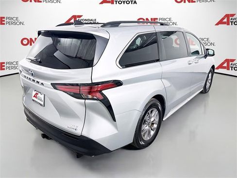 Used 2021 Toyota Sienna XLE w/ XLE Plus Package image 7