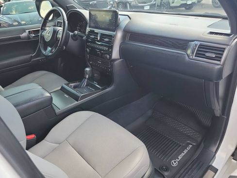 Used 2023 Lexus GX 460 w/ Black Line Special Edition AWD/4WD image 30