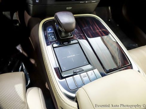 Used 2020 Lexus LS 500 AWD image 18