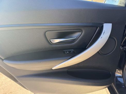 Used 2016 BMW 320i Sedan image 16