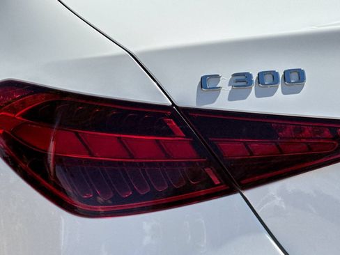 Used 2025 Mercedes-Benz C 300 Sedan image 39