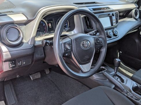Used 2018 Toyota RAV4 LE w/ Carpet Mat Package FWD image 14