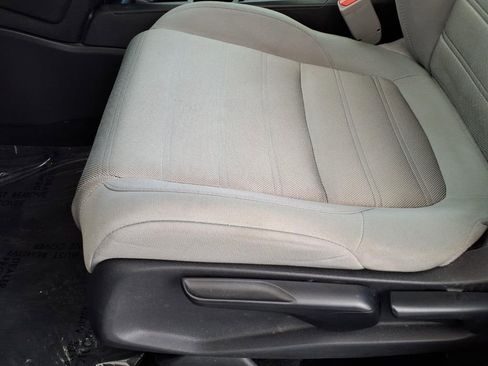 Used 2019 Honda CR-V LX image 7