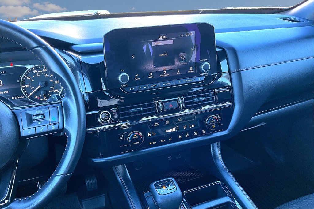 Used 2023 Nissan Pathfinder Rock Creek AWD/4WD image 9