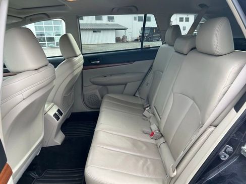 Used 2013 Subaru Outback 3.6R Limited image 12