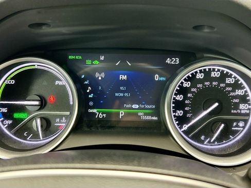 Used 2023 Toyota Camry XLE image 32