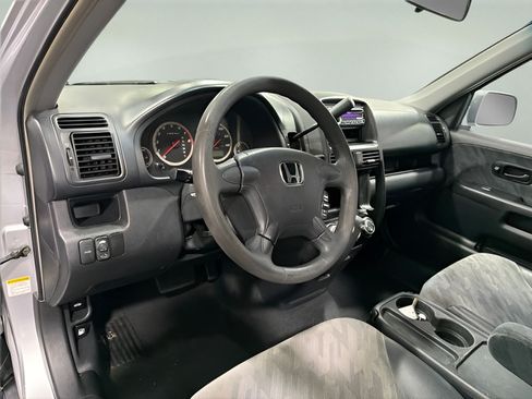 Used 2004 Honda CR-V EX image 10