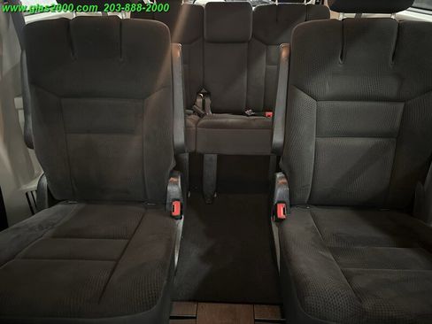 Used 2018 Dodge Grand Caravan SE w/ UConnect Hands-Free Group image 24