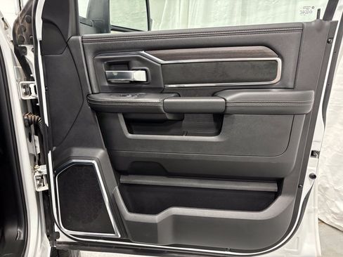 Used 2026 RAM 2500 Laramie AWD/4WD image 53