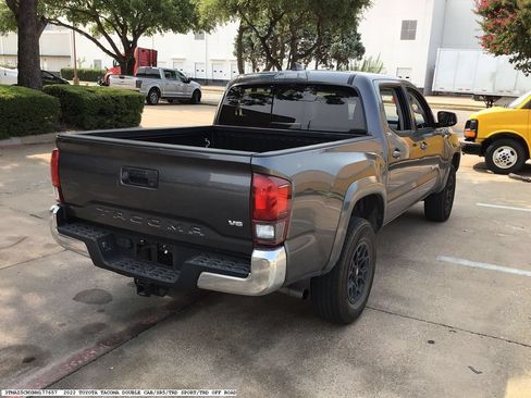 Used 2022 Toyota Tacoma SR5 RWD image 5