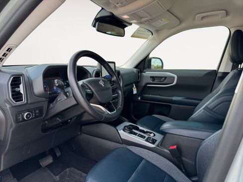 Used 2022 Ford Bronco Sport Outer Banks w/ Tech Package image 9