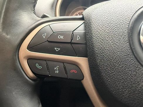 Used 2014 Jeep Cherokee Latitude w/ Comfort/Convenience Group AWD/4WD image 24