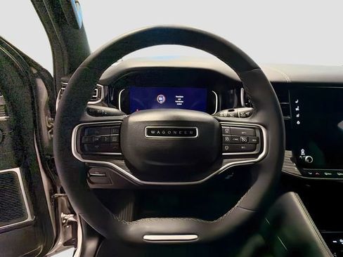 Used 2022 Jeep Wagoneer Series III w/ Convenience Group I image 10
