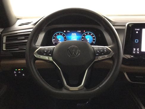 Used 2024 Volkswagen Atlas Cross Sport SE FWD image 19