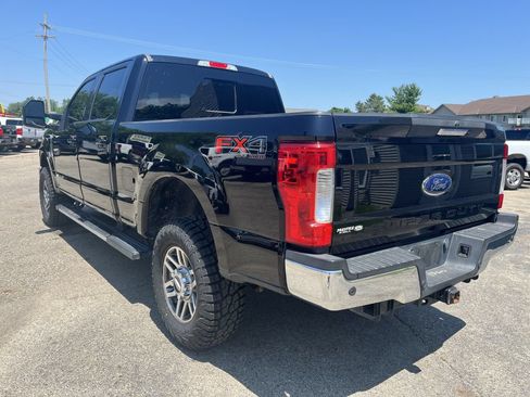 Used 2017 Ford F250 Lariat w/ Lariat Value Package AWD/4WD image 9