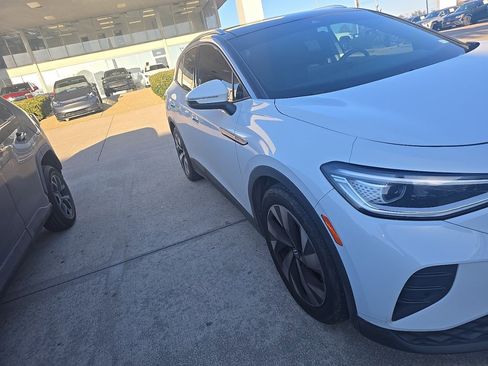 Used 2021 Volkswagen ID.4 Pro S w/ Gradient Package image 2