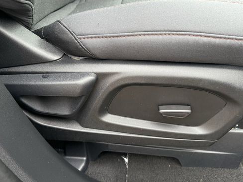 Used 2025 Ford Explorer Active image 34