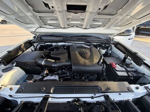 Certified 2023 Toyota Tacoma TRD Sport image 33