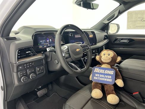 New 2026 Chevrolet Suburban High Country image 9