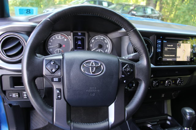 Used 2017 Toyota Tacoma TRD Sport w/ Tow Package (A/T) AWD/4WD image 20