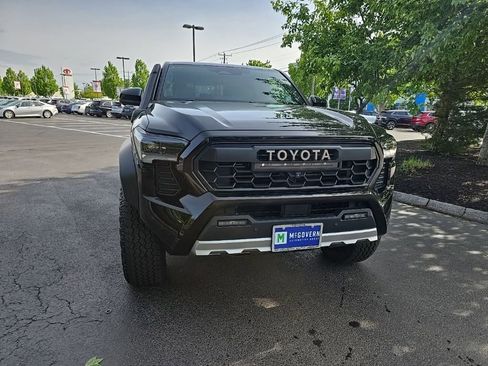 Used 2024 Toyota Tacoma 4x4 Double Cab Hybrid image 8
