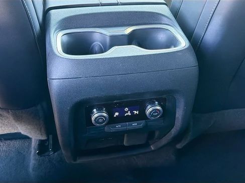 Used 2024 GMC Acadia Elevation FWD image 20