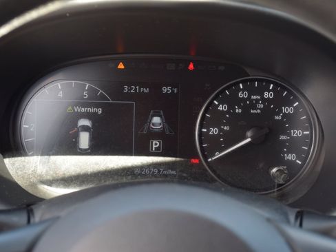 Used 2021 Nissan Kicks SV FWD image 9