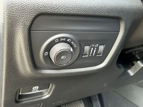 New 2025 Jeep Grand Cherokee Limited w/ Black Appearance Package image 42