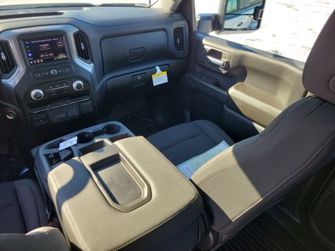 New 2026 GMC Sierra 3500 Pro w/ Convenience Package image 3