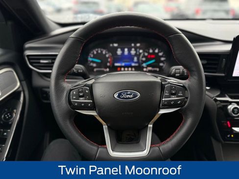 Certified 2023 Ford Explorer ST-Line w/ Class IV Trailer Tow Package image 7