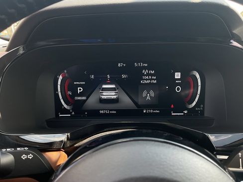 Used 2024 Nissan Pathfinder Platinum FWD image 44
