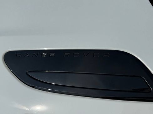 Certified 2026 Land Rover Range Rover Velar Dynamic SE AWD/4WD image 37