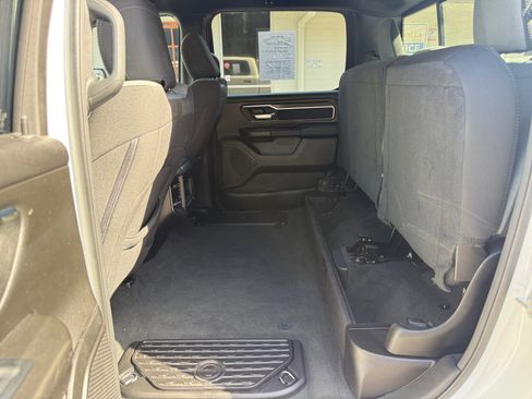 Used 2024 RAM 1500 Big Horn AWD/4WD image 32