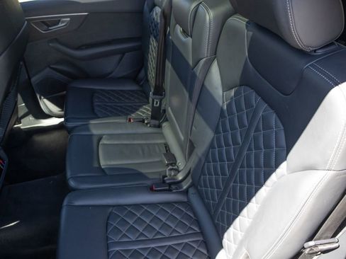 Used 2021 Audi SQ7 Premium Plus w/ Driver Assistance Package image 33