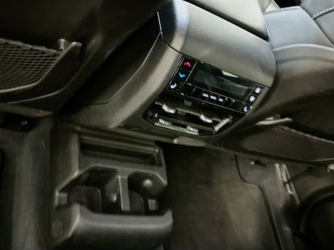 Used 2023 Jeep Grand Cherokee L Limited AWD/4WD image 28