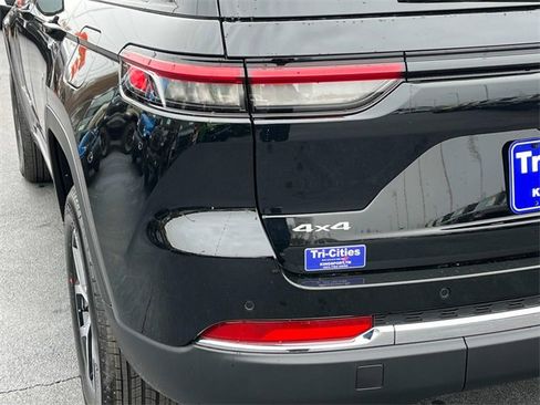 New 2025 Jeep Grand Cherokee Limited image 5