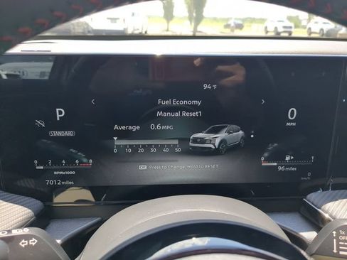 Certified 2025 Nissan Kicks SR FWD image 18