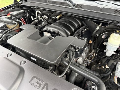 Used 2020 GMC Yukon SLE w/ SLE Value Package image 33