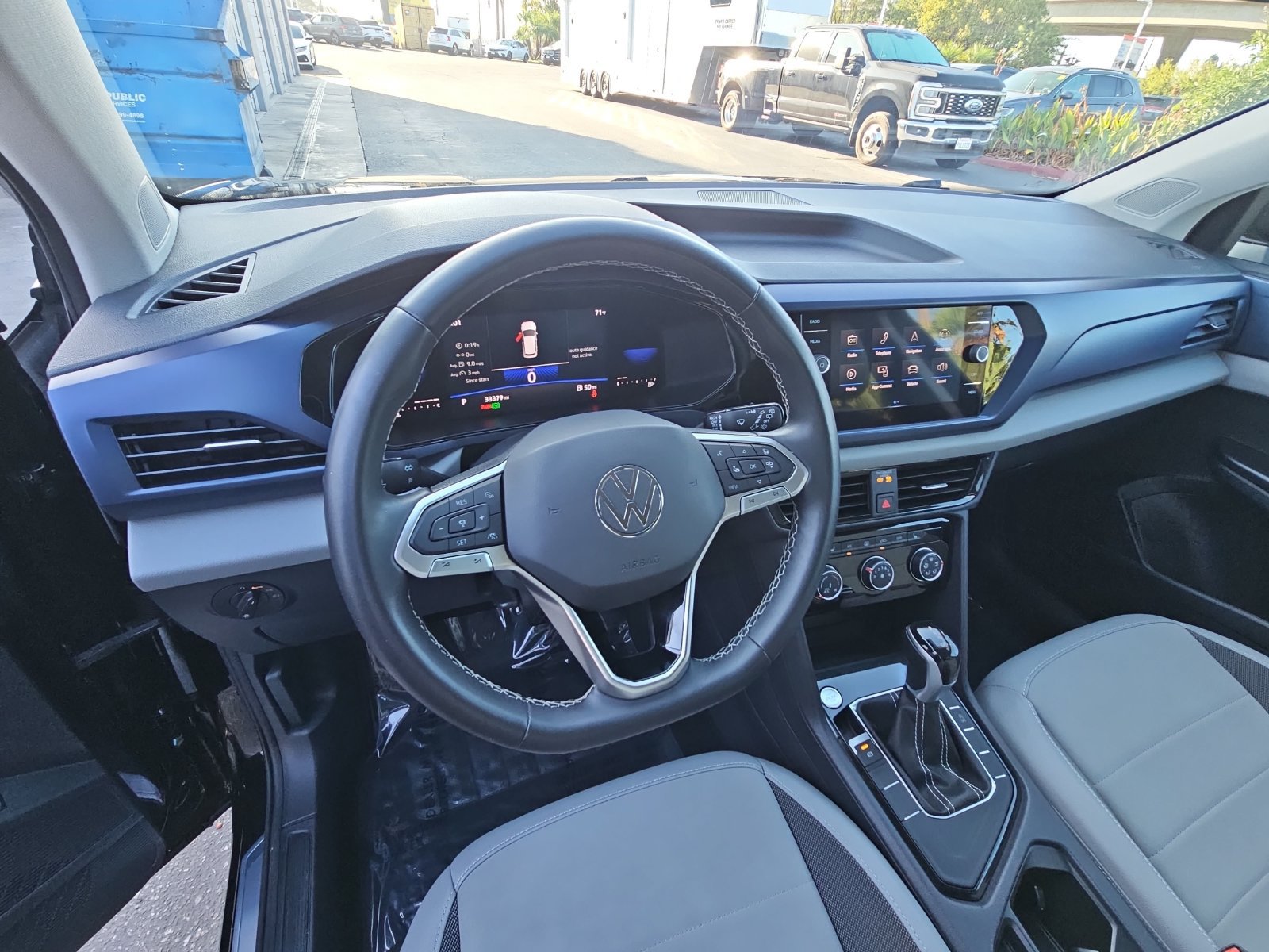 Used 2023 Volkswagen Taos SE w/ Black Wheel Package FWD image 15