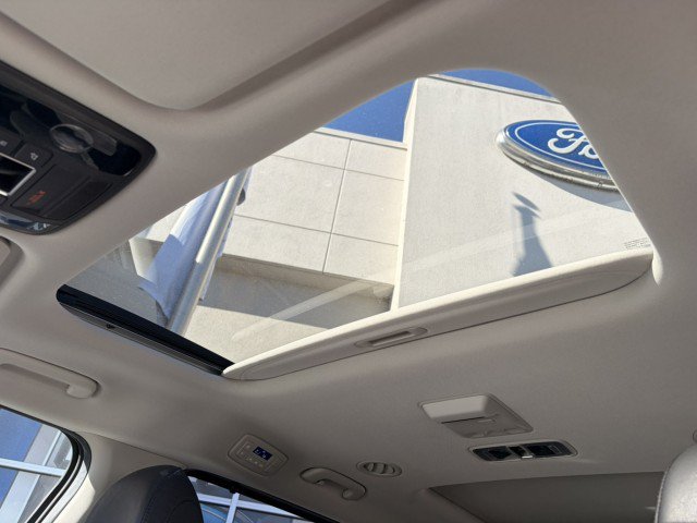 Used 2024 Kia Carnival SX Prestige FWD image 35